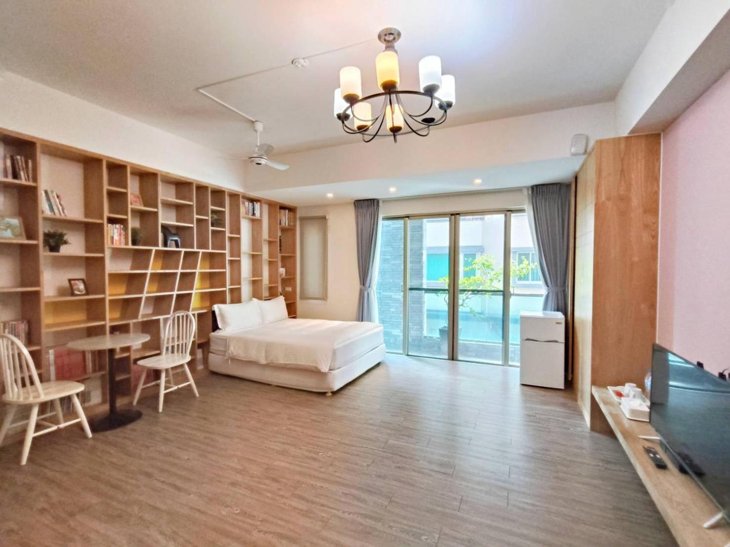 Elsa House Hotel Tainan Exterior photo