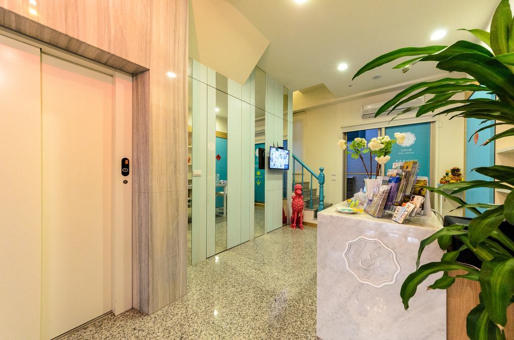 Elsa House Hotel Tainan Exterior photo